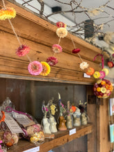Load image into Gallery viewer, Dried Flower Garland
